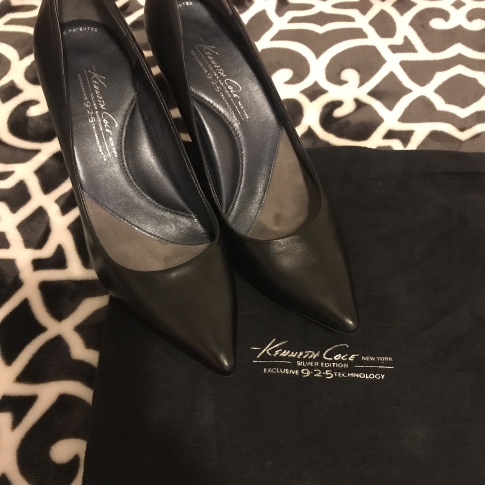 Black heels in new condition